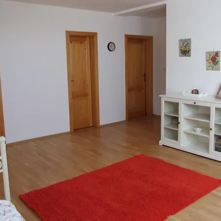 Lesna * Stará Lesná